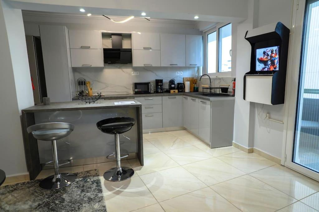Fresh Spicy 1Bd Amusement Arcade Apartment Athens Exterior photo